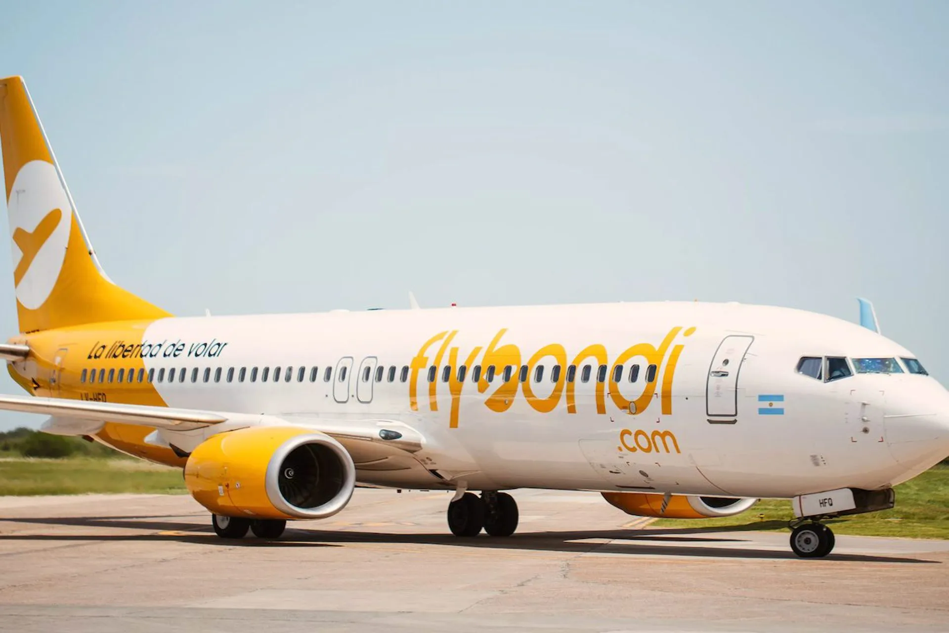 Flybondi presenta “Historias Reales”,  de primeros voladores