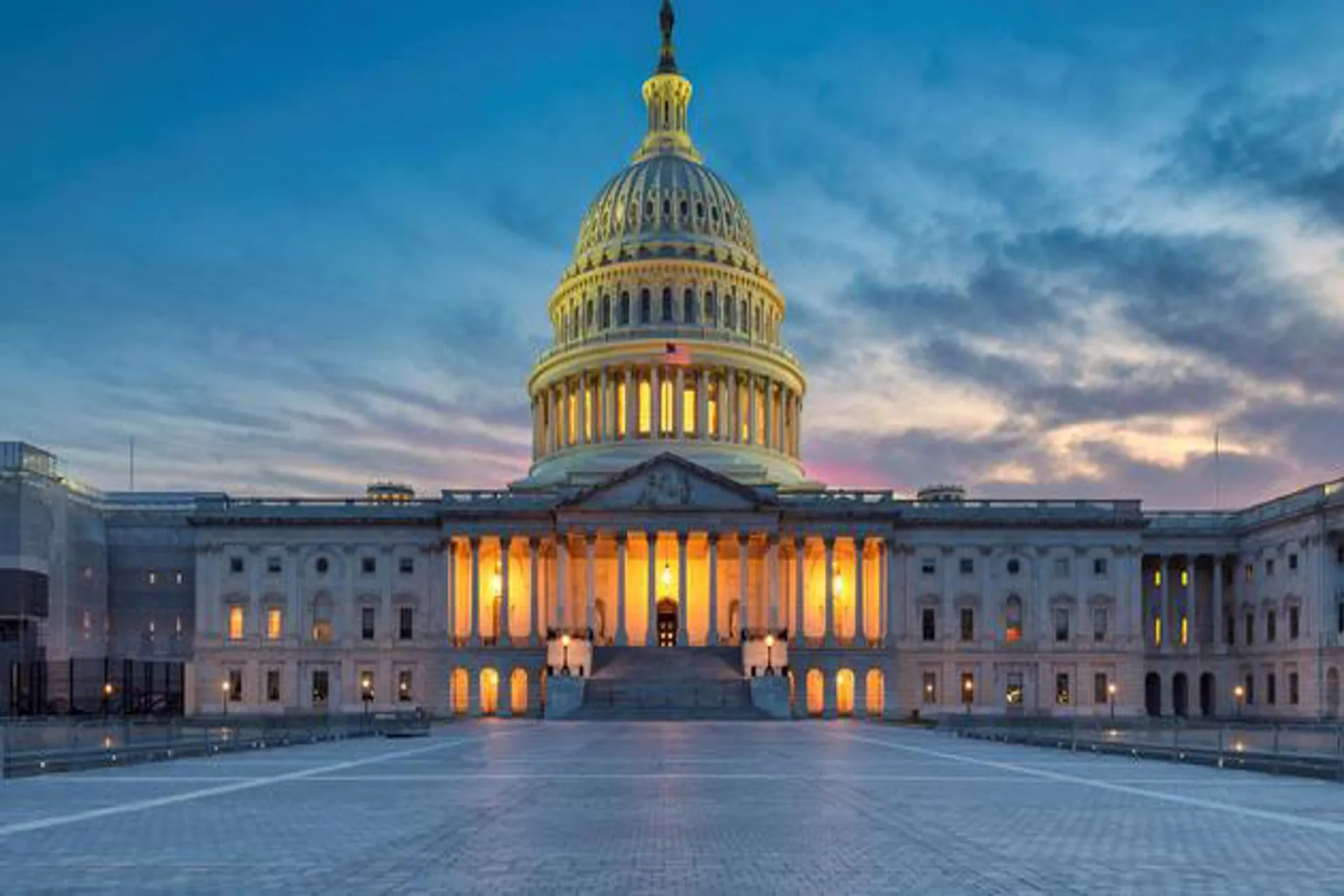 EE.UU: urge resolver el atraso en las visas de los viajeros