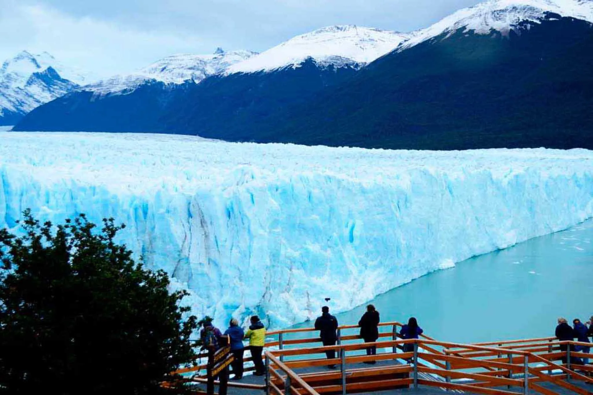 Desescalada Argentina: vuelven los turistas al glaciar Perito Moreno 