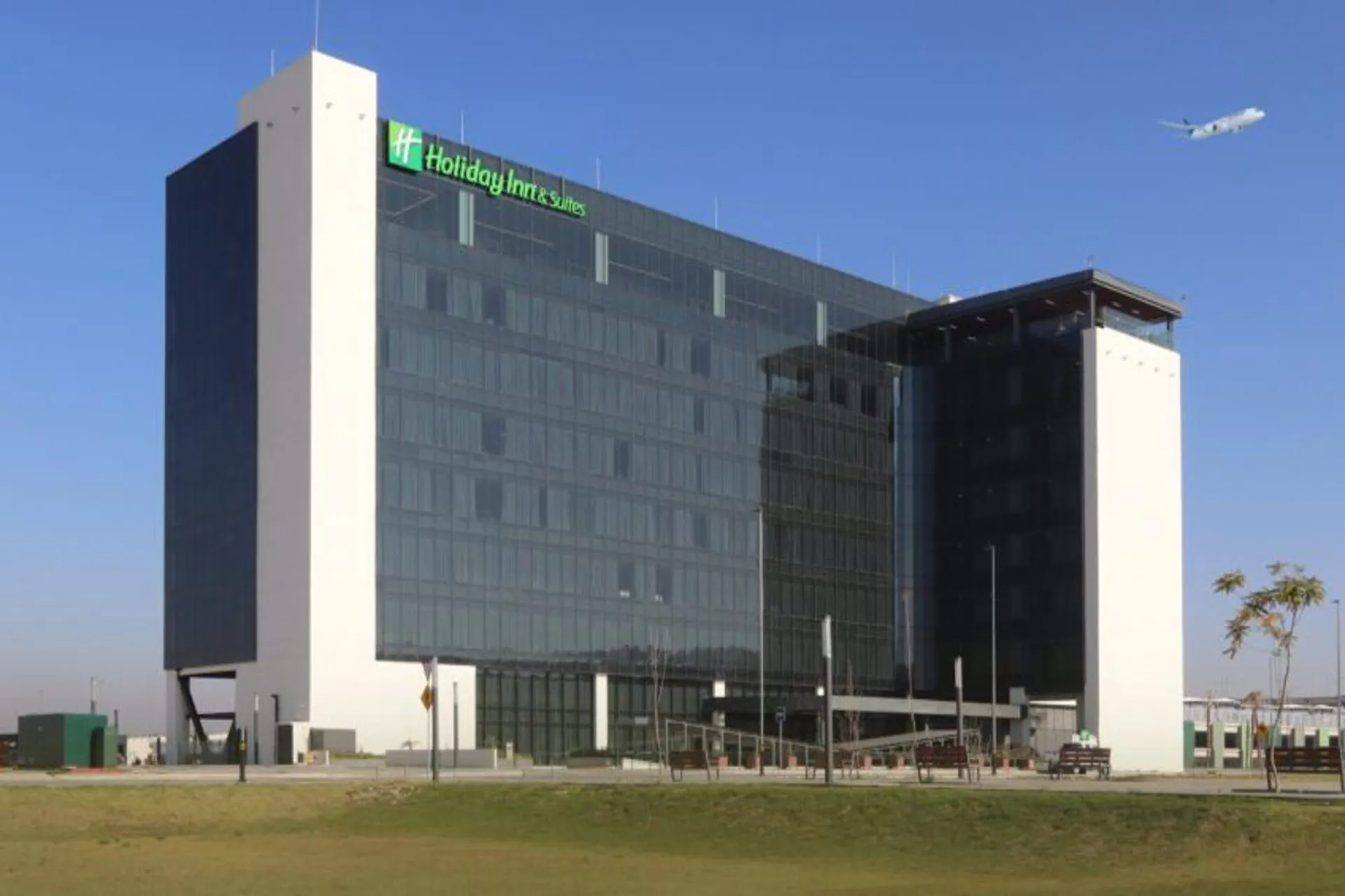 Inauguro el primer hotel dentro del AIFA bajo la marca Holiday Inn 