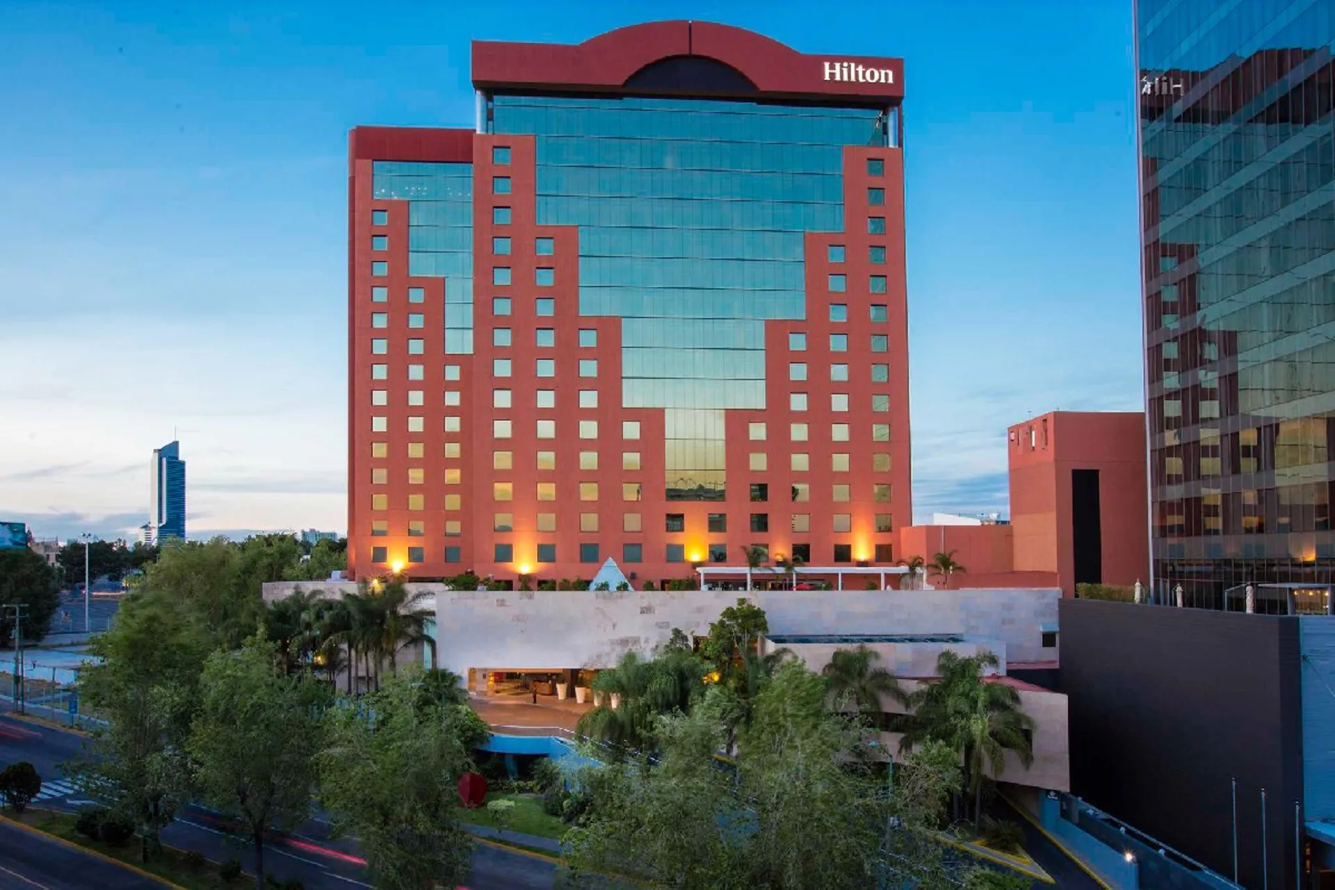 Barcelo compra a Grupo Hotelero Santa Fe el Hilton Guadalajara Barcelo compra a Grupo Hotelero Santa Fe el Hilton Guadalajara