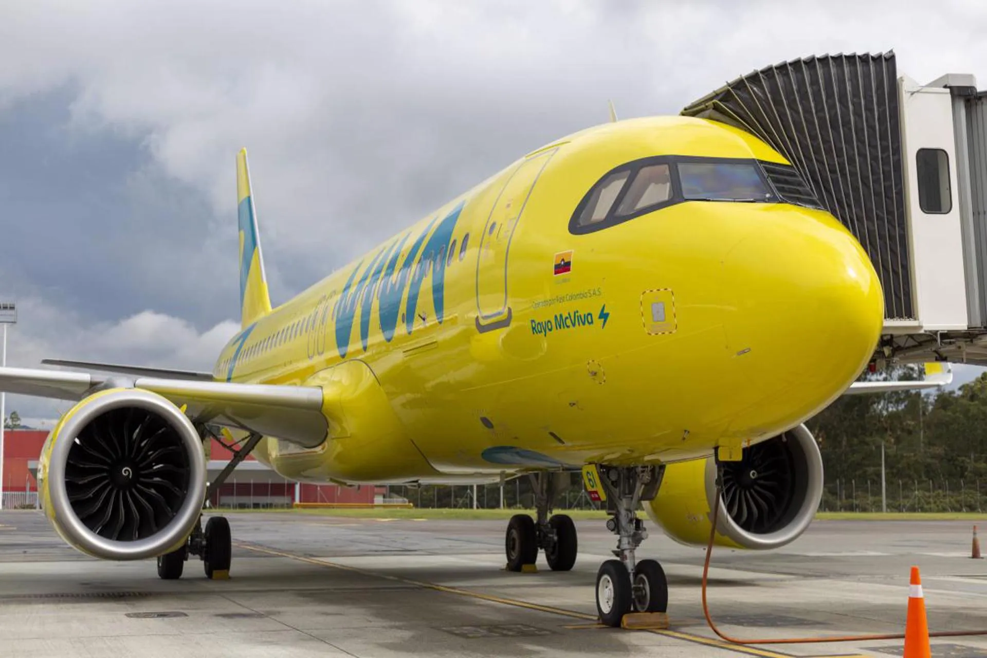 Colombia: Latam se suma a Avianca y Jetsmart en la puja por Viva Air