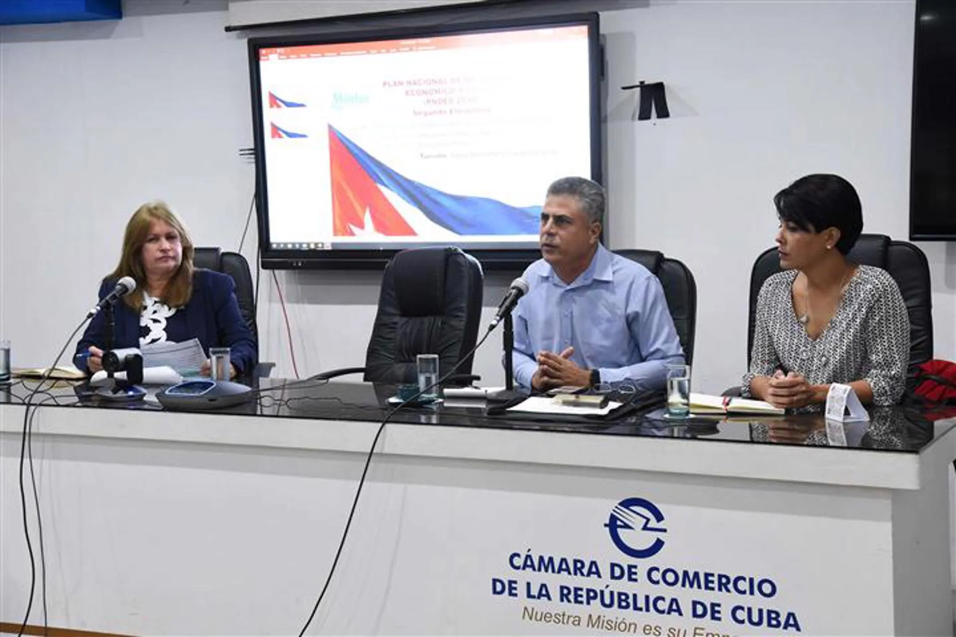 Cuba busca implementar una estrategia de turismo de salud