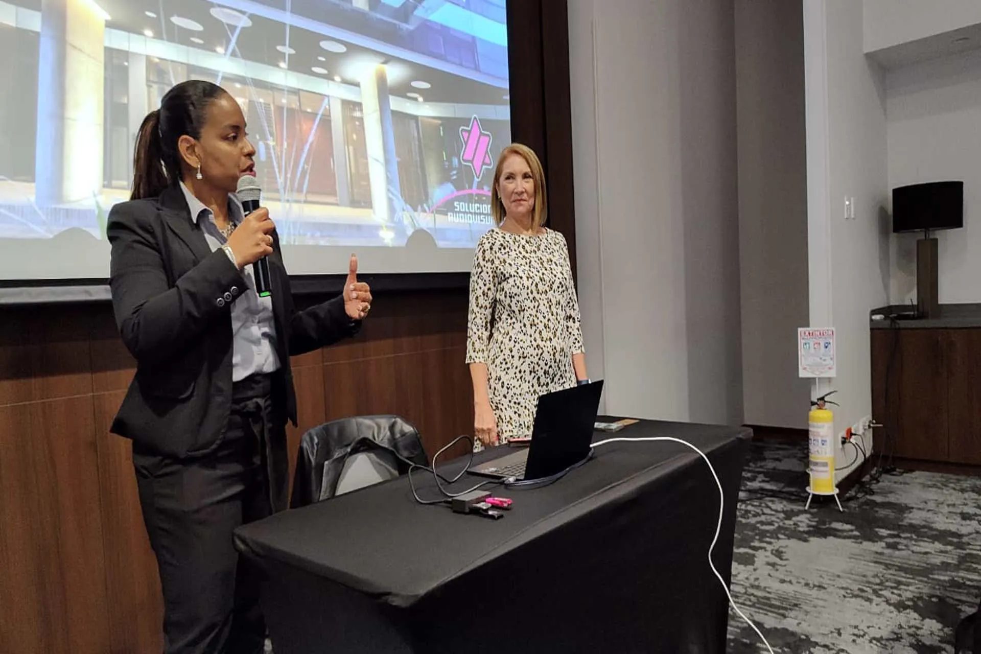 Antigua y Barbuda brilló en la vitrina turística de ANATO