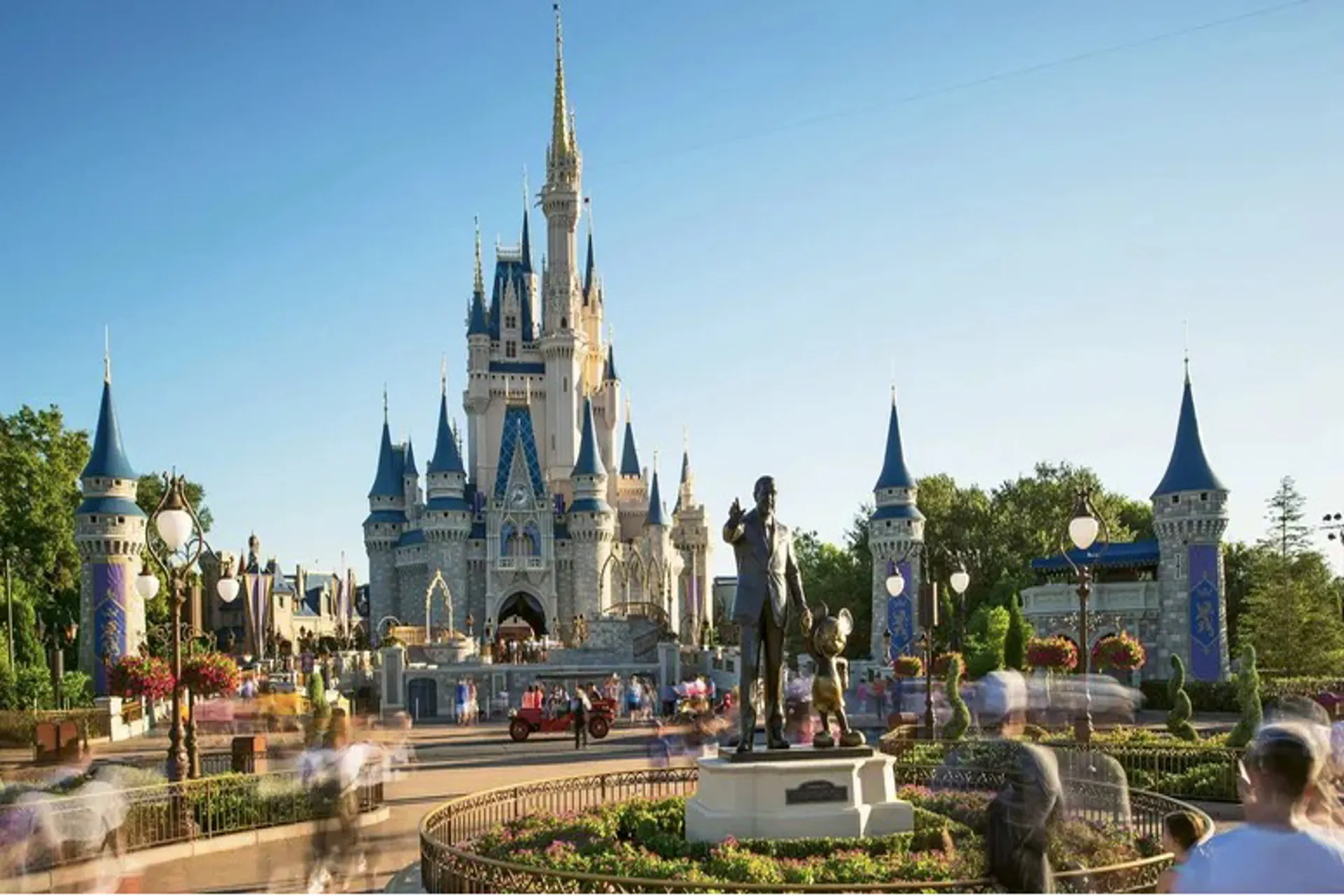 Gran trimestre tuvieron parques, crúcenos y experiencias de Disney