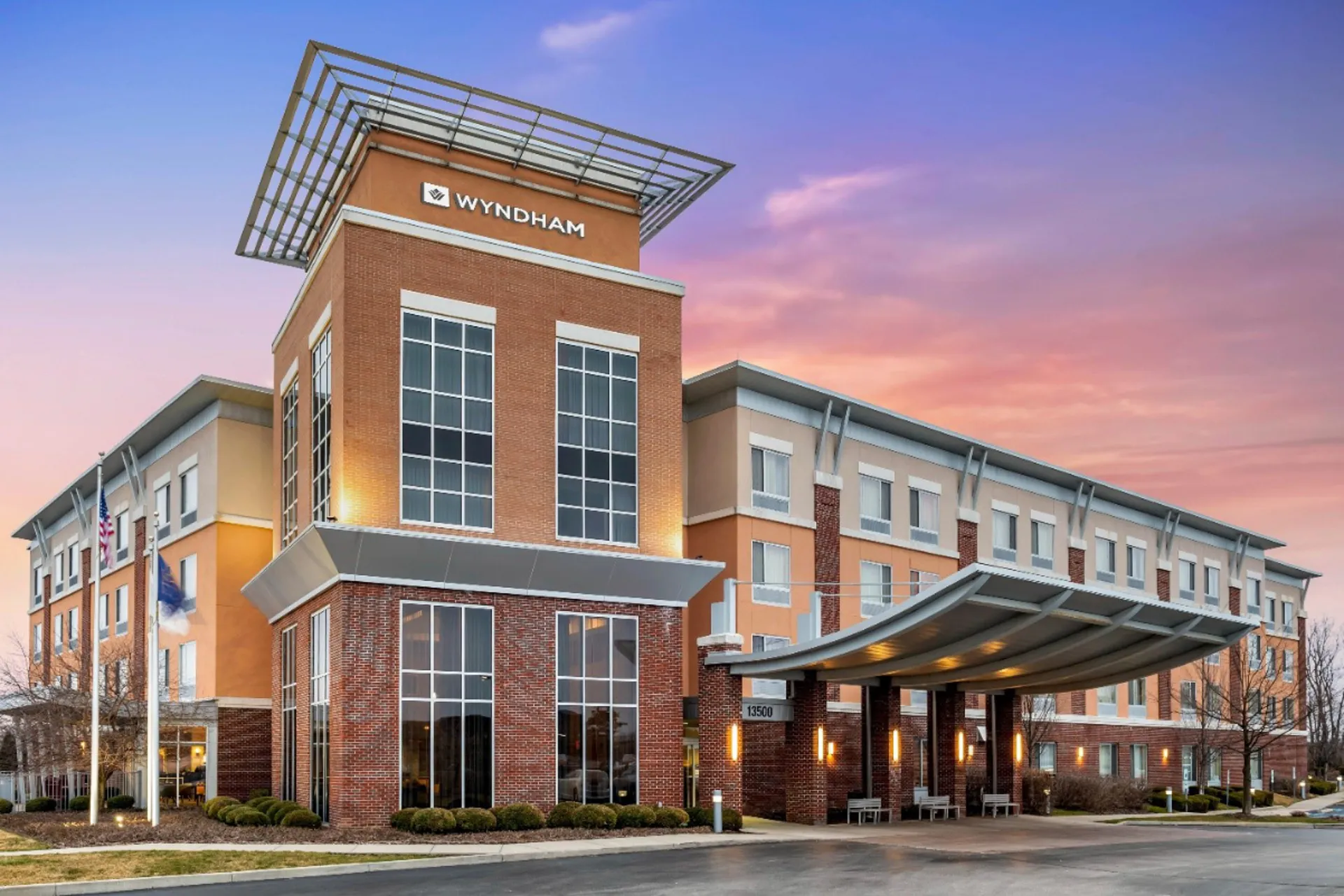 Choice Hotels explora la compra de Wyndham Hotels & Resorts