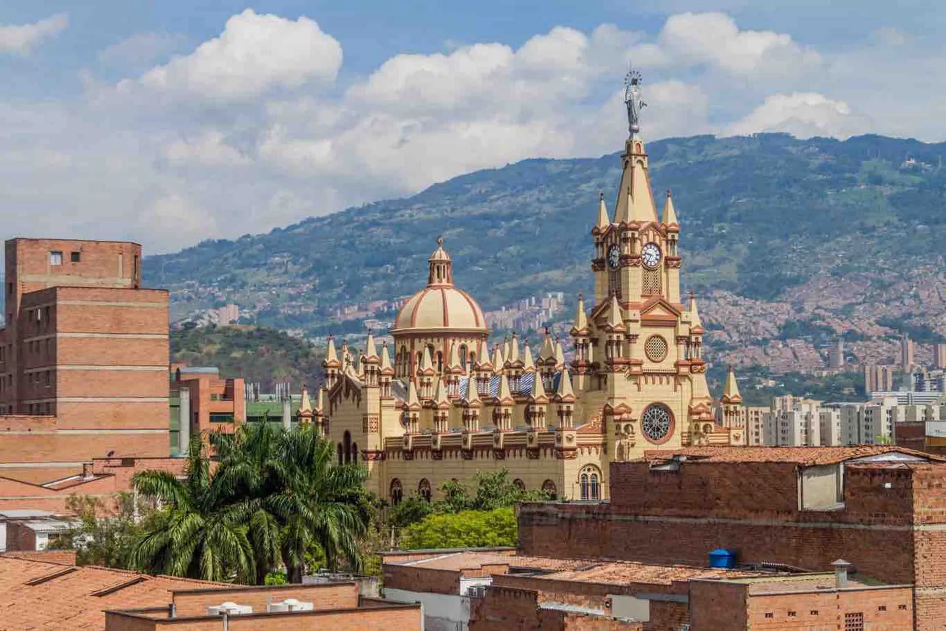 Medellín es la segunda ciudad más competitiva en turismo de Colombia