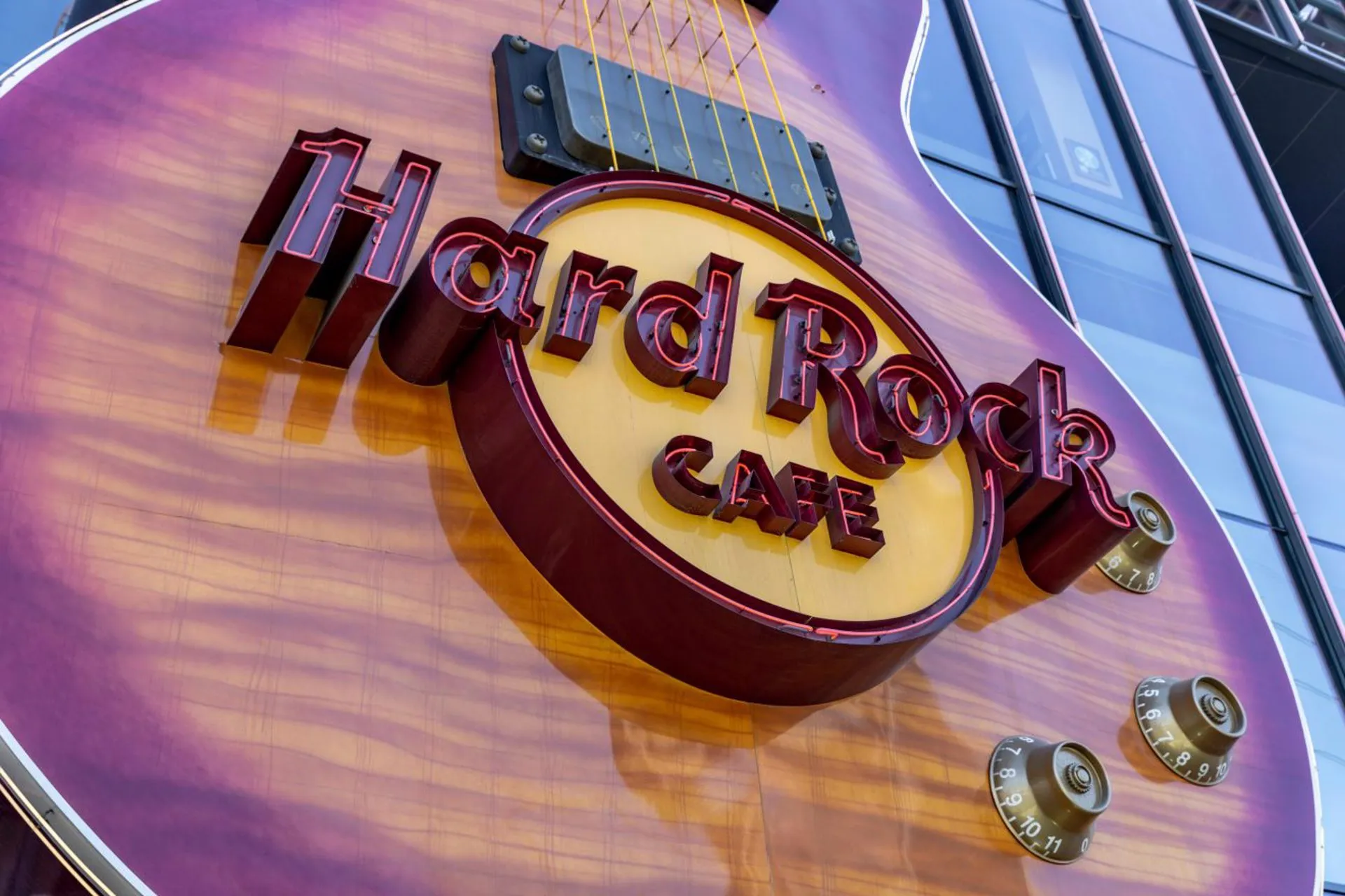 Hard Rock: el museo más grande de tesoros del rock cumple 52 años