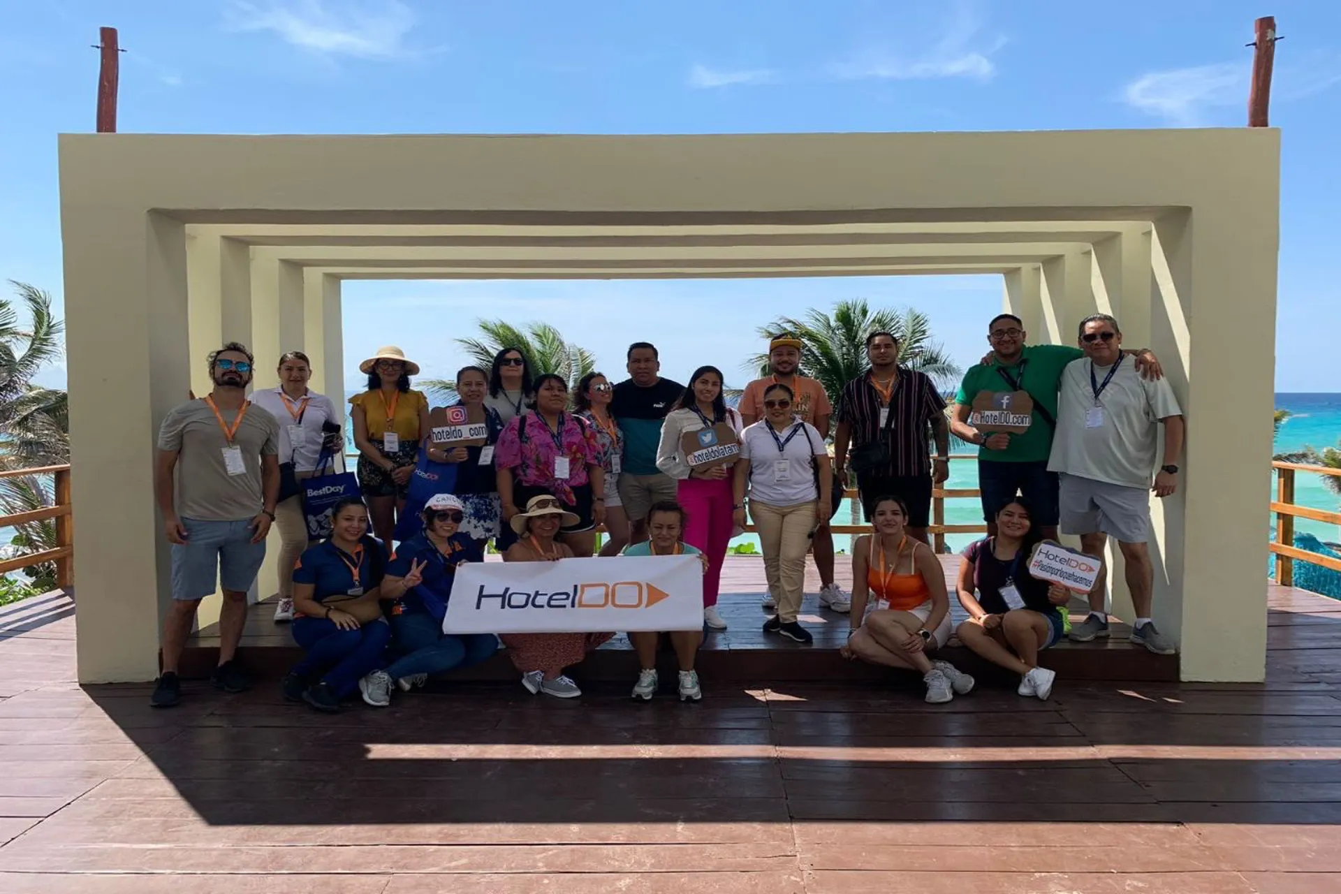HotelDO realizó exitoso fam trip en Cancún, de la mano de Oasis Hotels